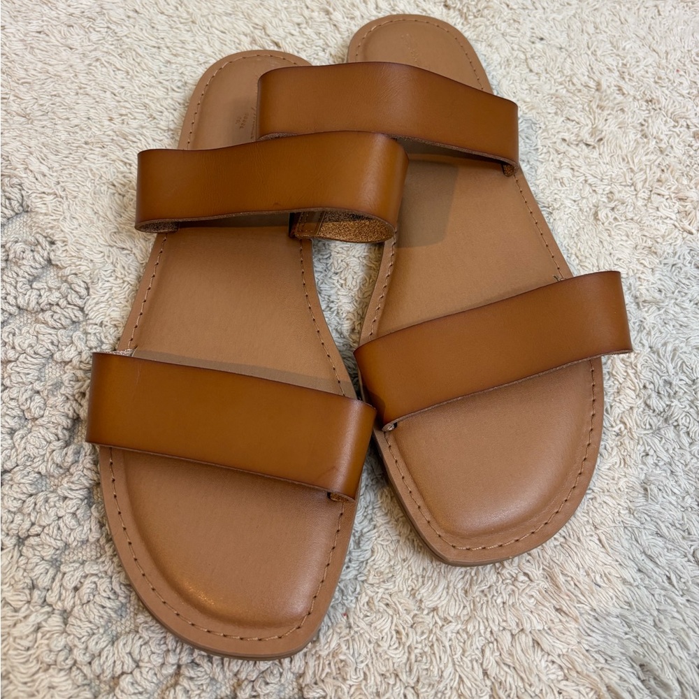 Universal Thread strappy sandal in tab